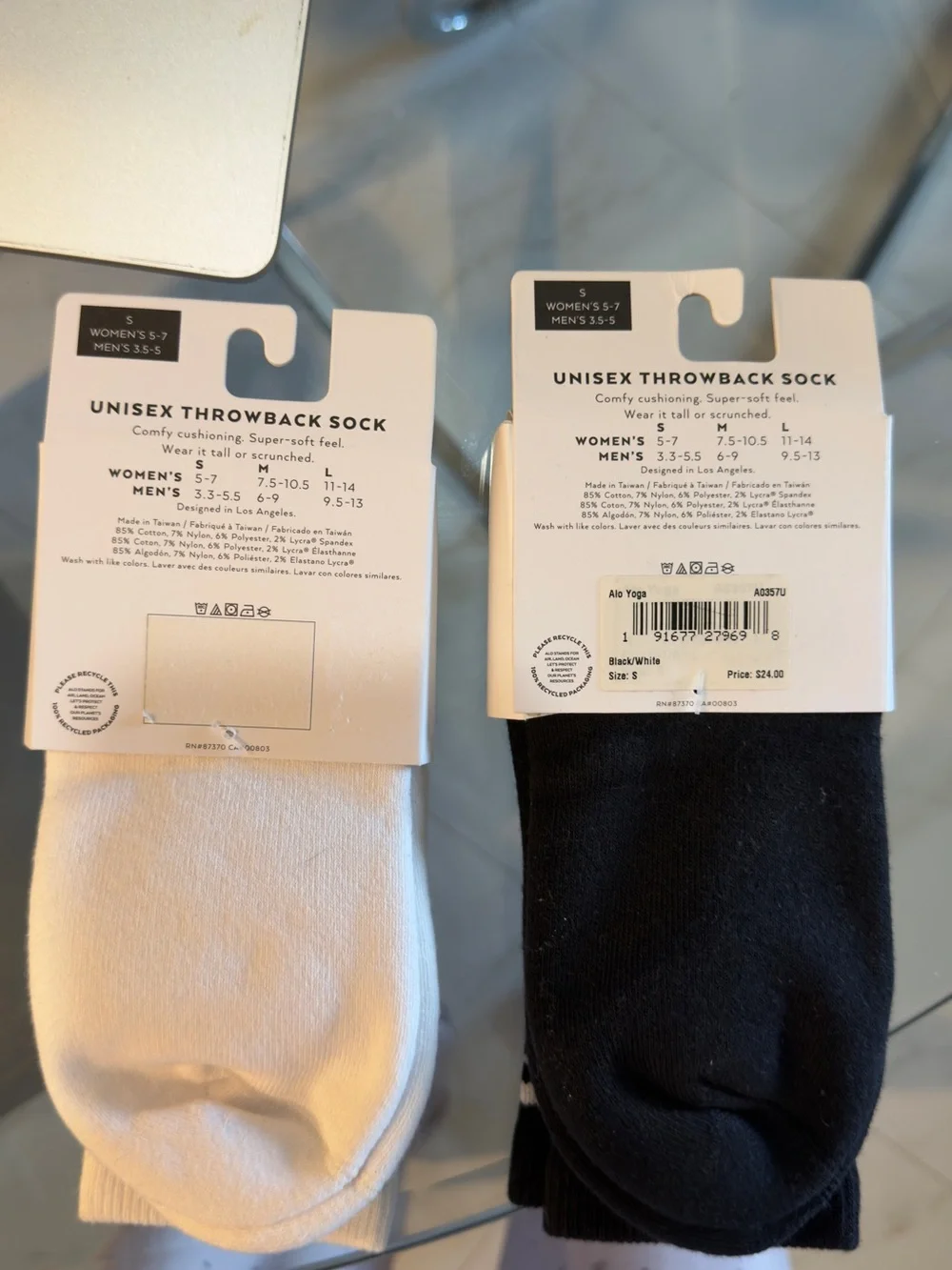 ALO Yoga Unisex Throwback Crew Socks - White & Black